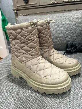 Vivaia Quilted Pull-On Winter Boots - Beige